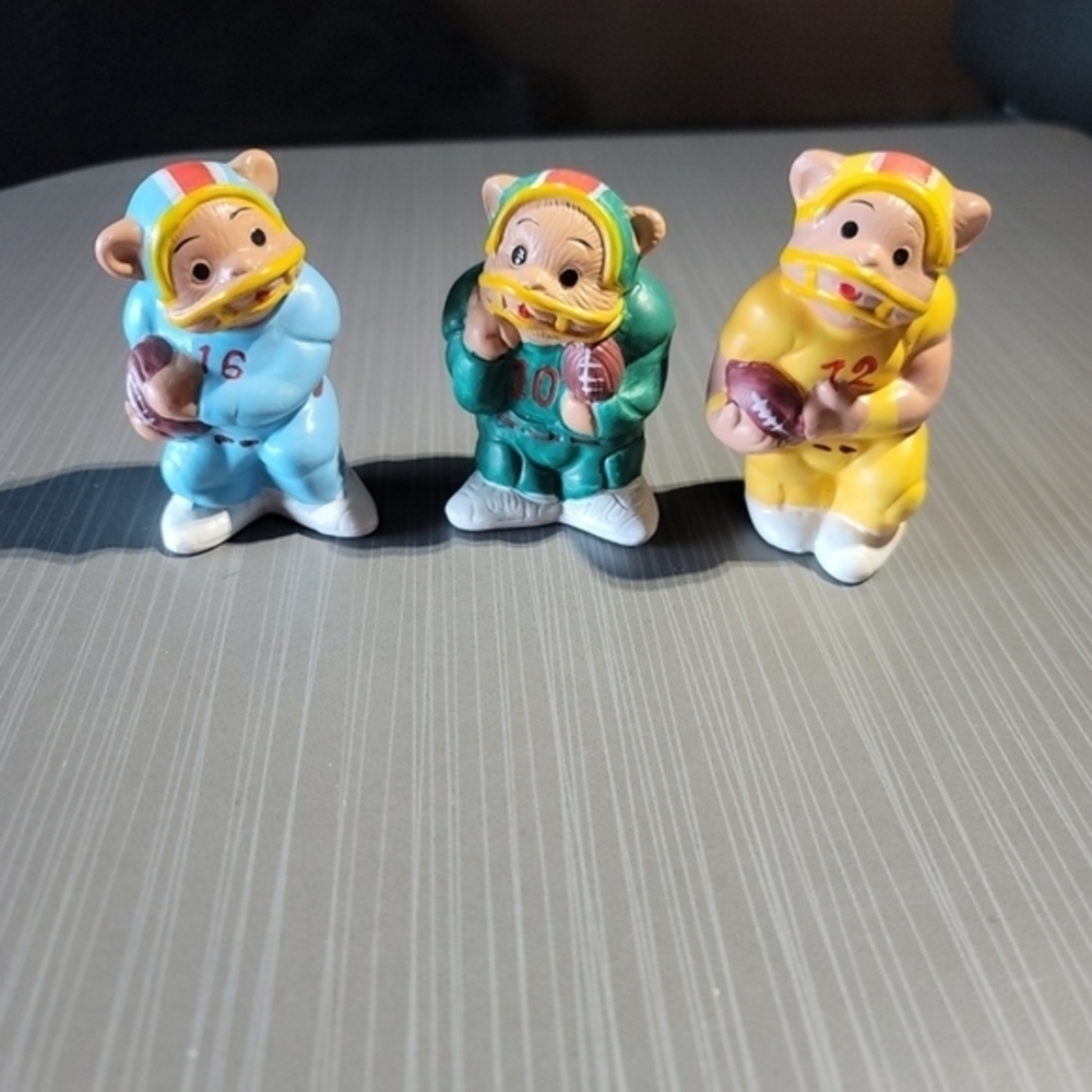 Vintage Bear Football Figurines‎ Set Of 3 Excellent Condition